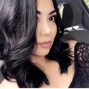 Meet your Posher, Lauren